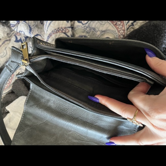 Cross body bag. Gray with Gold metal - Picture 3 of 3